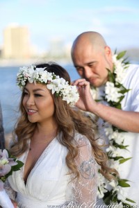 Sunset Wedding at Magic Island photos by Pasha Best Hawaii Photos 20190325034